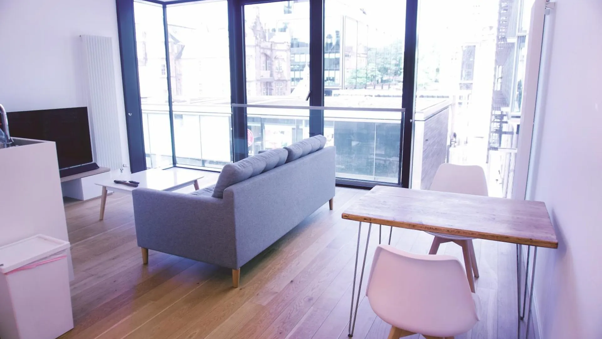 Modern Quartermile Apartment Edinburgh